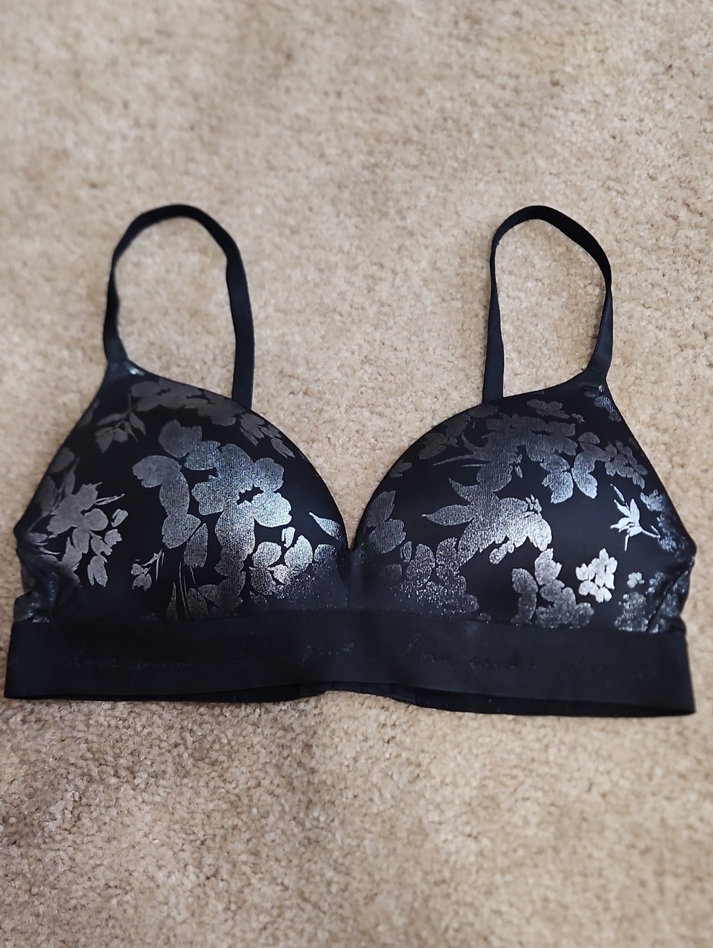 PINK Victoria's Secret Black Floral Shine Wireless Bra